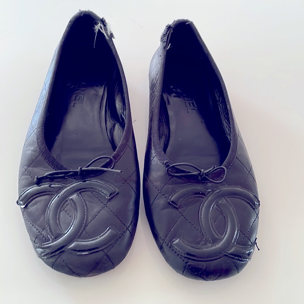 CHANEL Black Ballet Flats Size 10